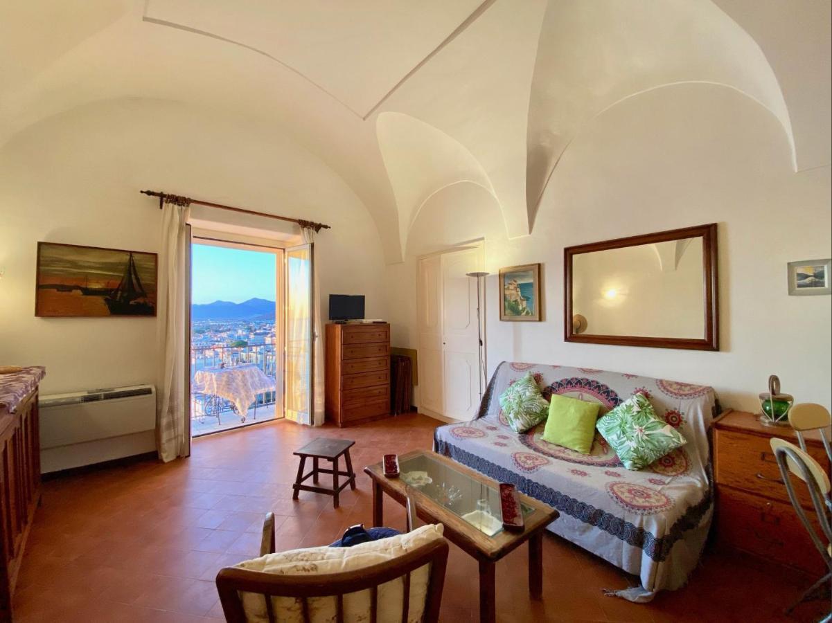 Holidaycasa Romano - Vacanza Nel Cuore Di Sperlonga Luaran gambar