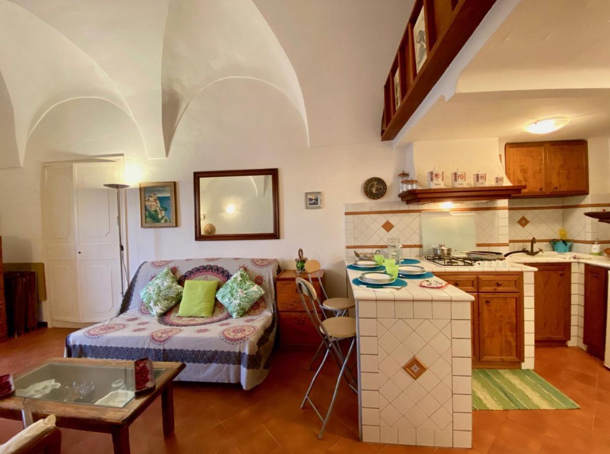 Holidaycasa Romano - Vacanza Nel Cuore Di Sperlonga Luaran gambar