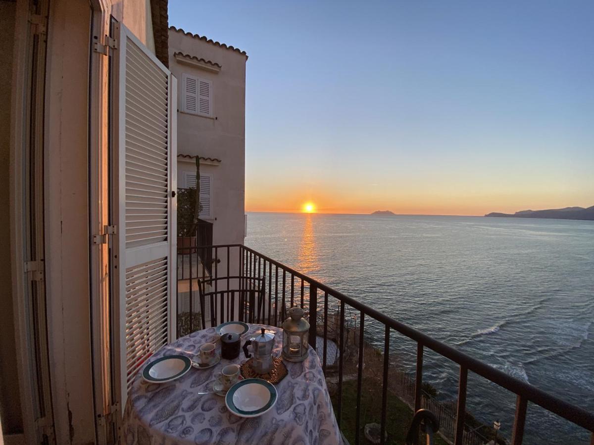 Holidaycasa Romano - Vacanza Nel Cuore Di Sperlonga Luaran gambar