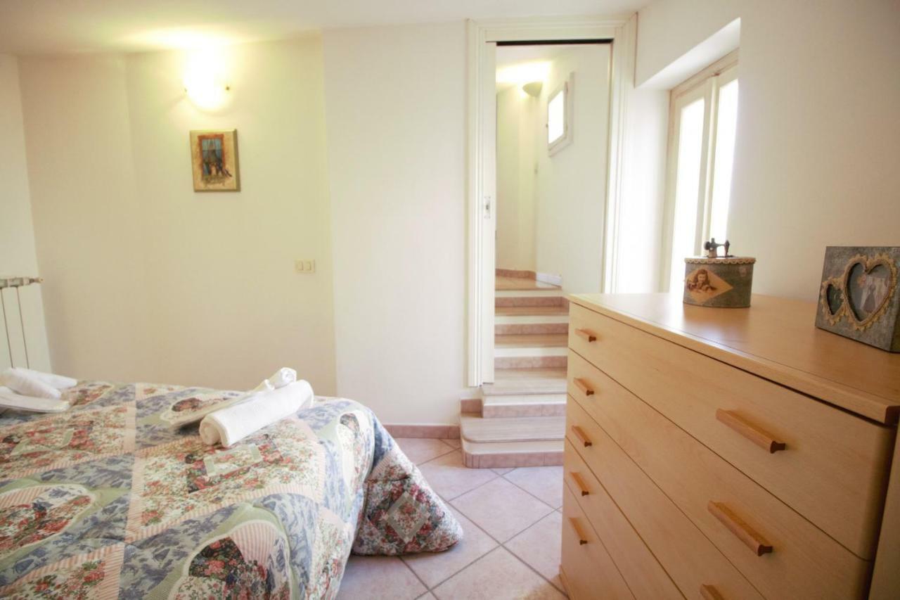 Holidaycasa Romano - Vacanza Nel Cuore Di Sperlonga Luaran gambar