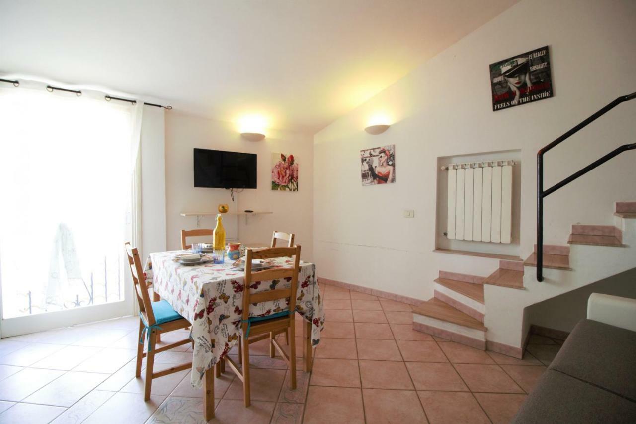 Holidaycasa Romano - Vacanza Nel Cuore Di Sperlonga Luaran gambar